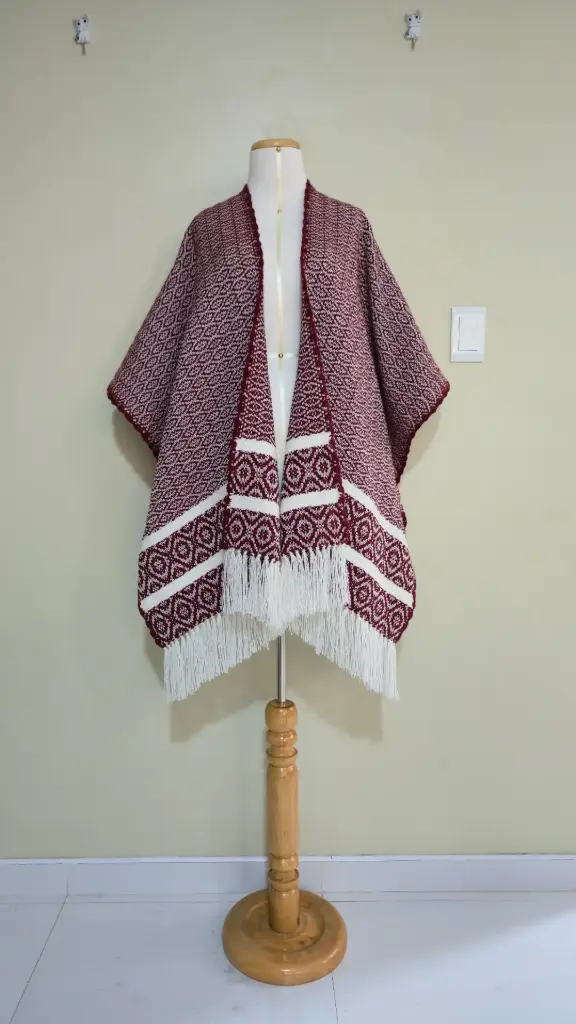 Ruana Púrpura Noble