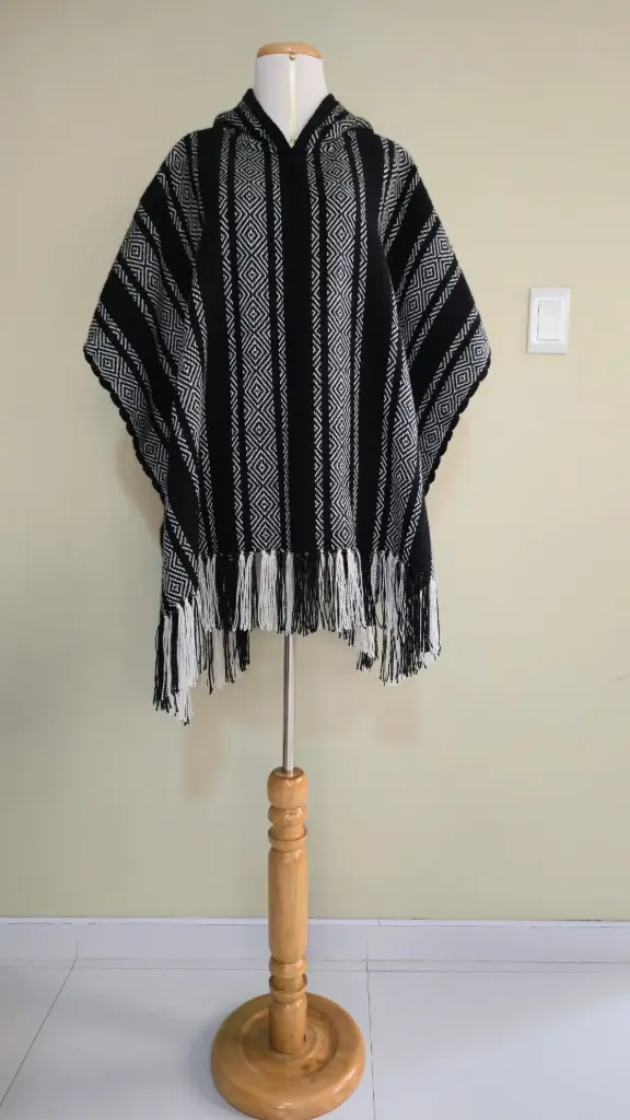Poncho Andino Negro