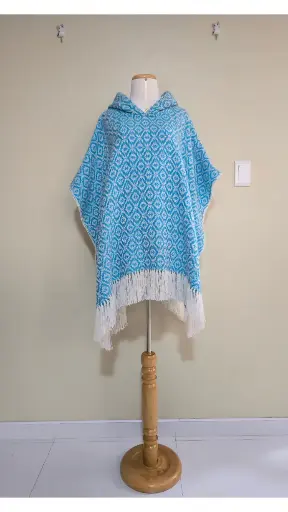 Poncho Cielo Turquesa